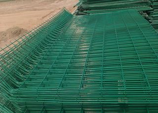 圈地綠色圍欄網(wǎng)3