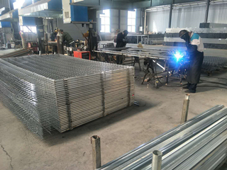 護(hù)欄網(wǎng)生產(chǎn)