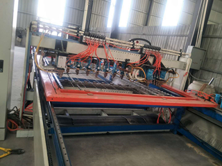 護(hù)欄網(wǎng)實(shí)拍現(xiàn)場