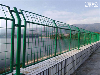 框架護(hù)欄網(wǎng)